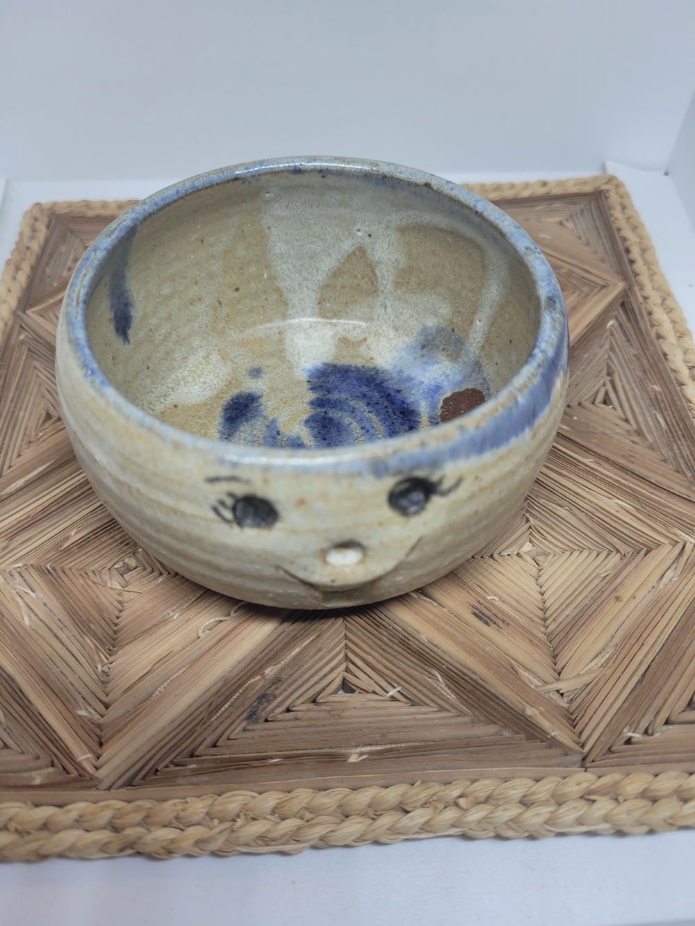 Ceramic Bowl Twine Or Thread Dispenser Beige with Blue Accent - Unbranded